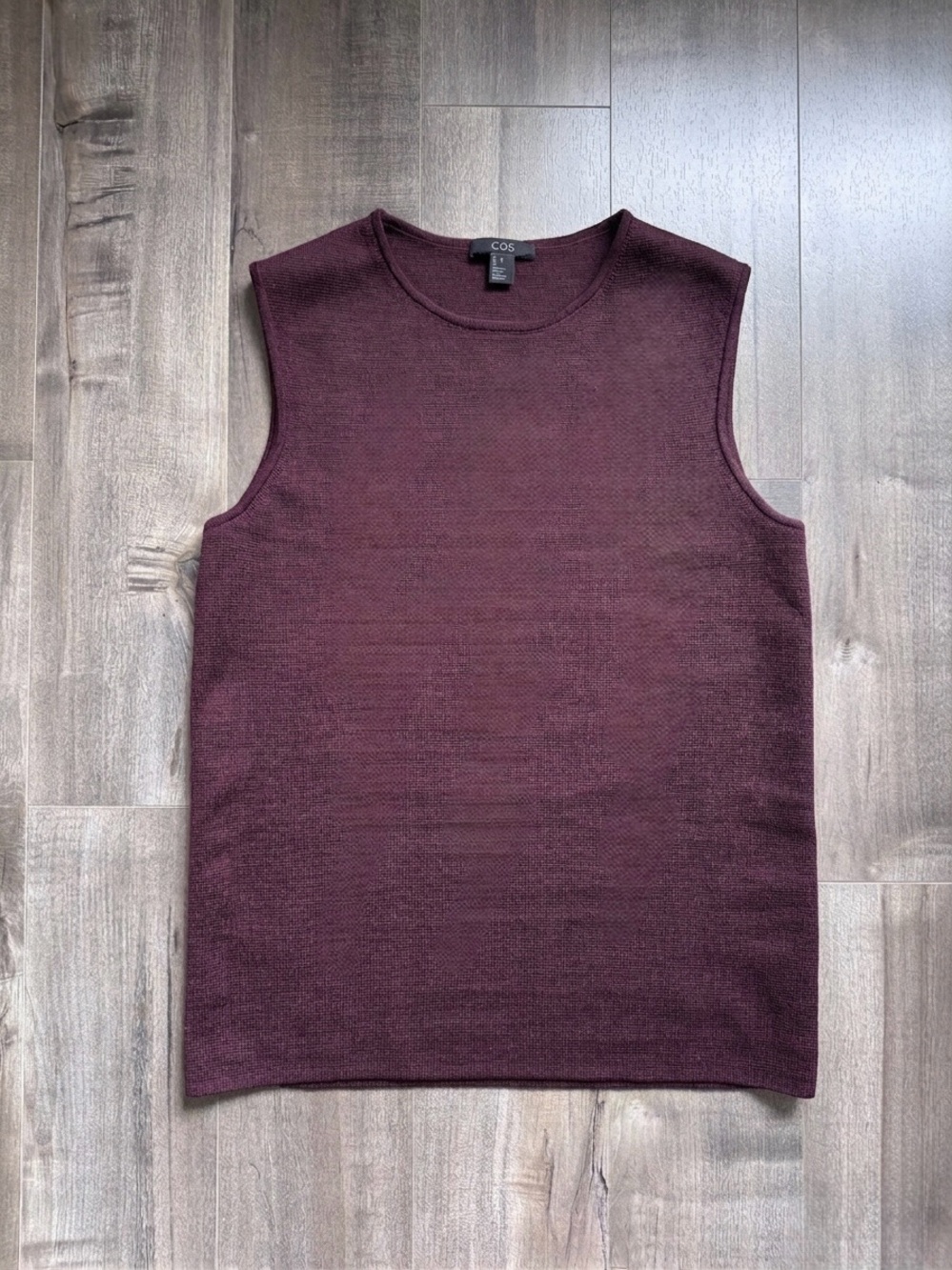 COS 100% wool Sleeveless Knit Top in Burgundy - Picture 2 of 4